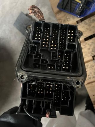 Caja fusibles Mercedes 190 (W201)