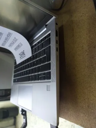 Portátil HP 830 G7 Refurbished