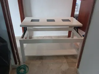 Mesa de centro elevable blanca