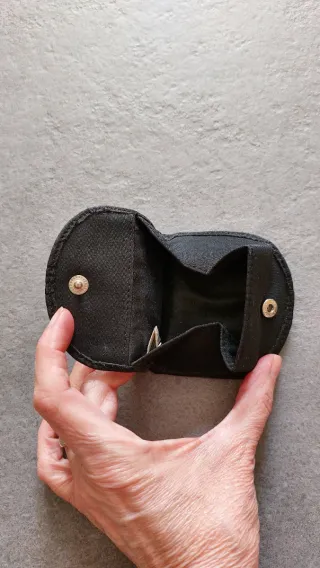 Portamonete uomo tessuto con bottone