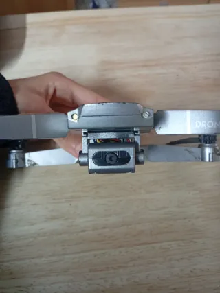 Dron plegable con control remoto