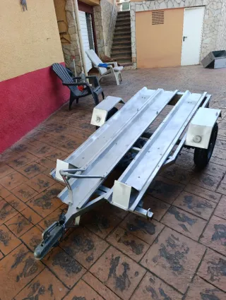 Remolque para motos, con documentacion