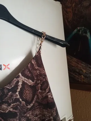 Blusa tirantes estampado serpiente