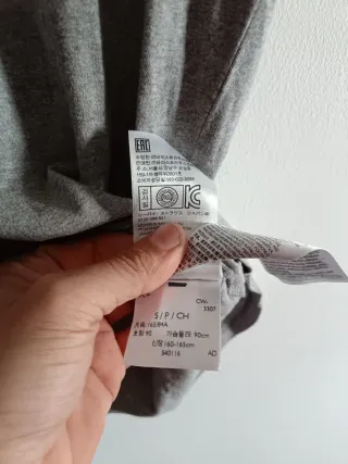 Camiseta Levi's Logo Icónico Gris