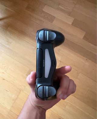 PS4 Slim Nero + Controller e Cavi