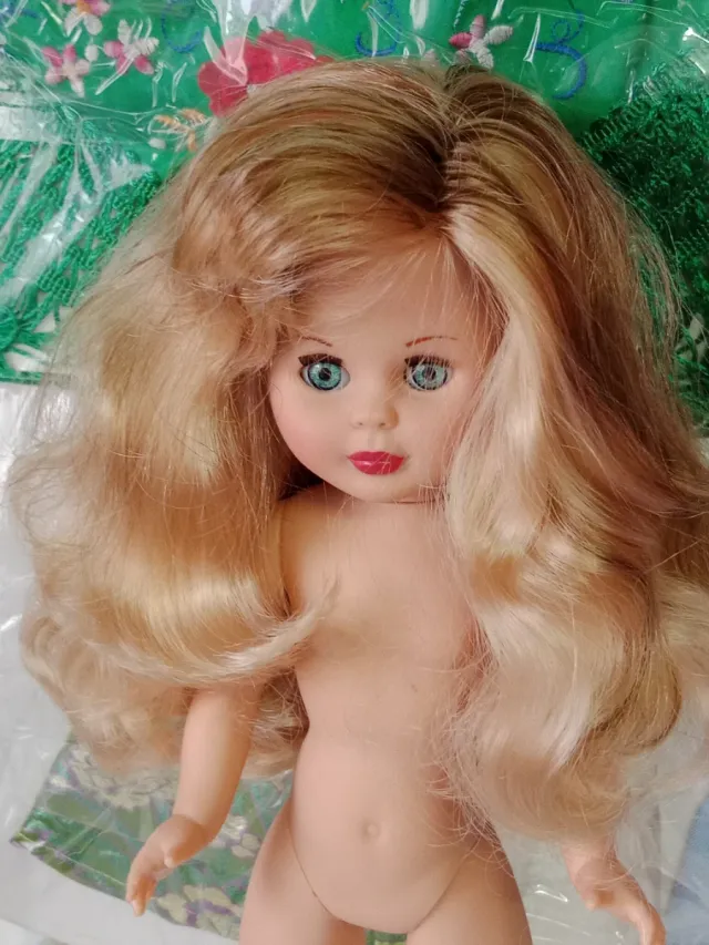 Muñeca coleción copia Nancy clásica nueva