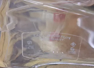 Bote vacío Prada Paradoxe Intense