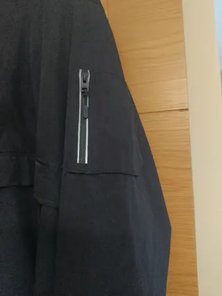 Chaqueta Anorak Negra con Cremallera