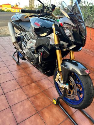Aprilia Tuono 1000 Naked Negra/Dorada