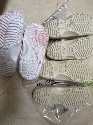 Lote 3 pares Crocs beige y rosa