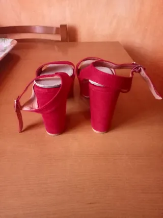 Sandalias rojas plataforma talla 38