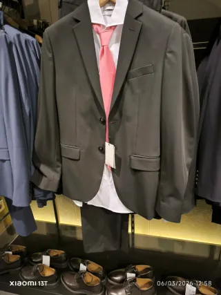 Chollazo Traje de hombre chaqueta y pantalón