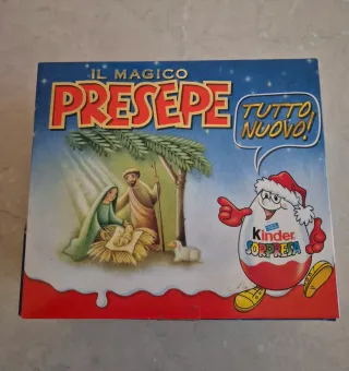 Presepe Kinder 2001 con scatola