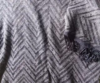 Jersey cuello alto zigzag