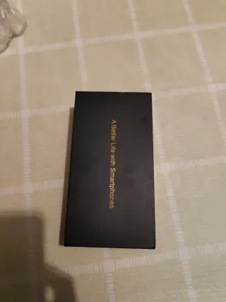 Xiaomi Redmi Note 7 con custodia e cordino