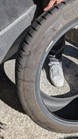 Neumático Kormoran 17 (Michelin)