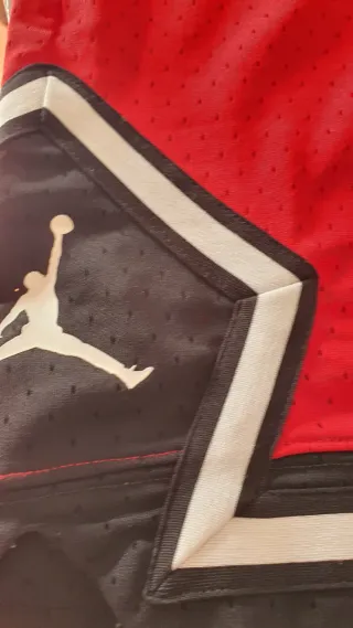 Pantalón deportivo Jordan rojo