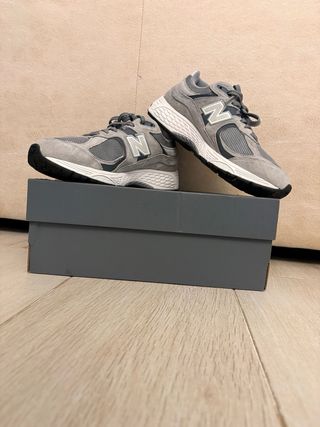 Zapatilla New Balance Gris y Azul