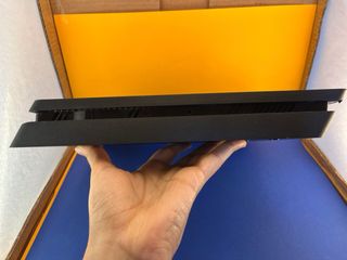 PS4 Slim 500Gb + Spider-Man + FIFA 22