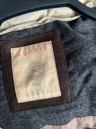 Chaqueta de plumas Esprit beige
