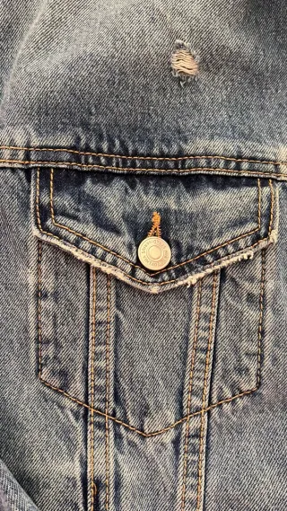 Chaqueta vaquera NUEVA Stradivarius