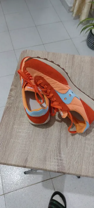 Zapatillas Saucony Naranja y Azul