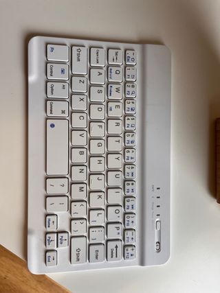 iPad mini 2ª gen.16GB Wifi+ teclado + lápiz táctil