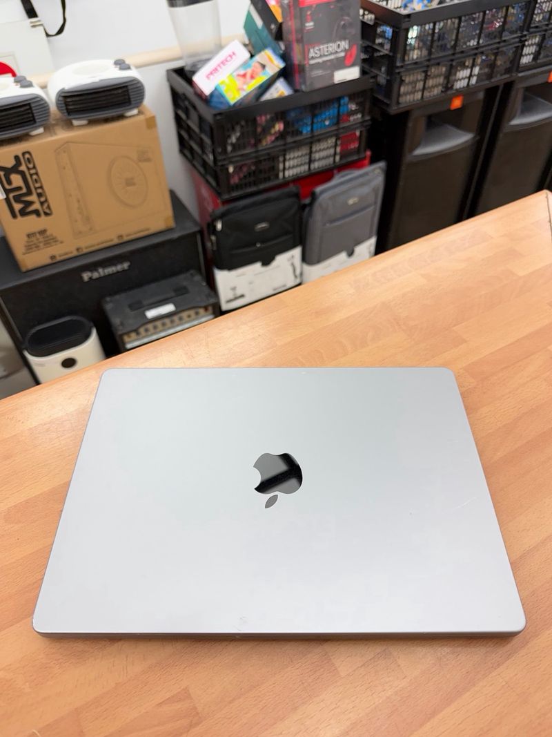 MacBook Pro M1 Pro 2021 16GB RAM 500GB SSD afbeelding 3