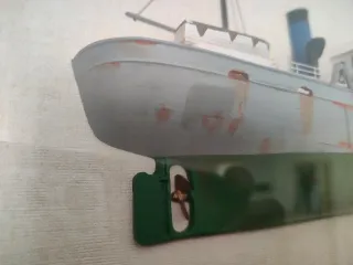 Medio casco de barco de colección