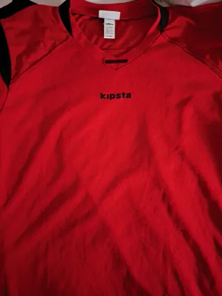 Camiseta Kipsta Roja M,y varias camisetas ➕