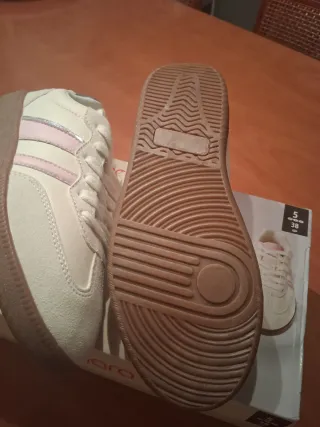Deportivas beige y rosa T.38