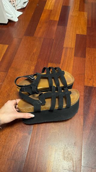 Sandalias negras plataforma