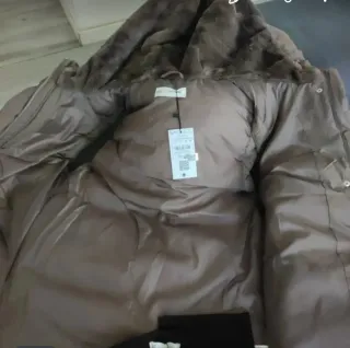 Chaqueta Zara con capucha y pelo