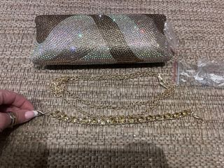 Bolso de fiesta con cristales dorados