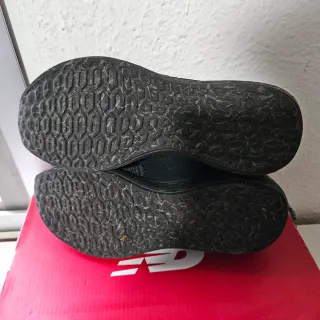 New Balance Talla 40.5 Negro/Gris