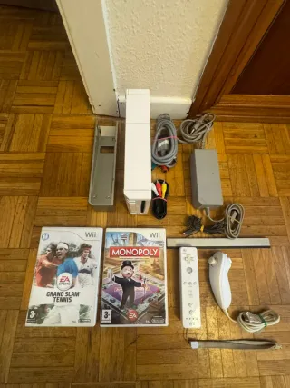 Nintendo Wii con 1 controller, 2 giochi e altri componenti
