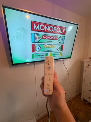 Nintendo Wii con 1 controller, 2 giochi e altri componenti