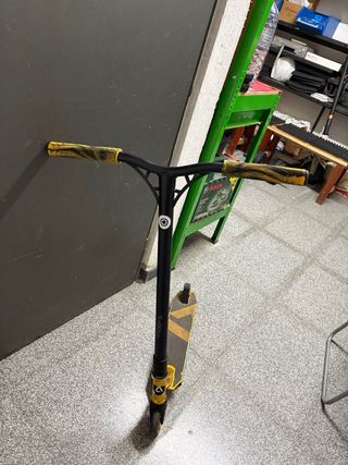 Patinete Albott Dorado y Negro