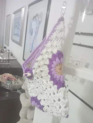 Borsa uncinetto viola e bianca