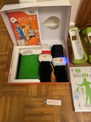 In vendita EA Sports Active 2 e wii fit plus balance board