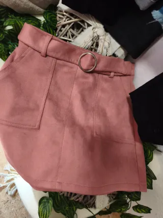 Lote 5 Pantalones y minifalda T 38