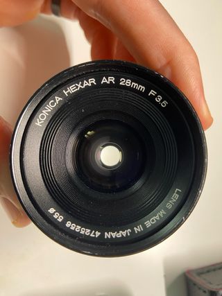 Konica AR 28mm f3.5 + Parasol + Fundas
