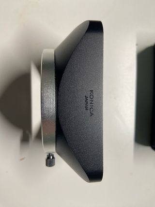 Konica AR 28mm f3.5 + Parasol + Fundas