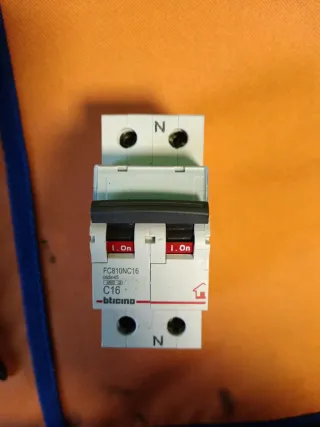 Interruttore automatico Bticino FC810NC16 C16