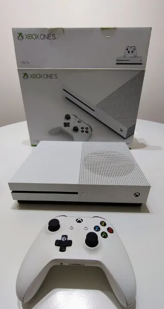 Xbox One S 1TB Bianca