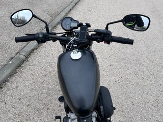 Hyosung Bobber 125 Negra 2022