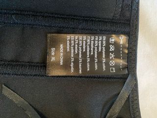 Corsé negro encaje manga larga