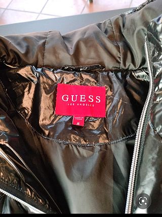 Guess Gilet nero trapuntato lucido con cappuccio