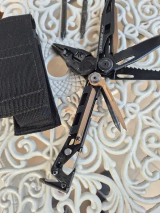 Leatherman MUT pinza multifunzione