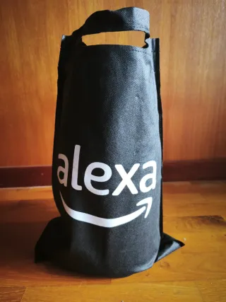 Alexa Amazon Echo Studio negro